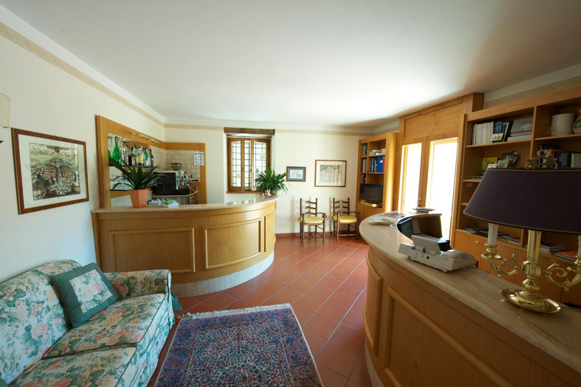 Albergo Villa Cristina 斯波莱托 外观 照片