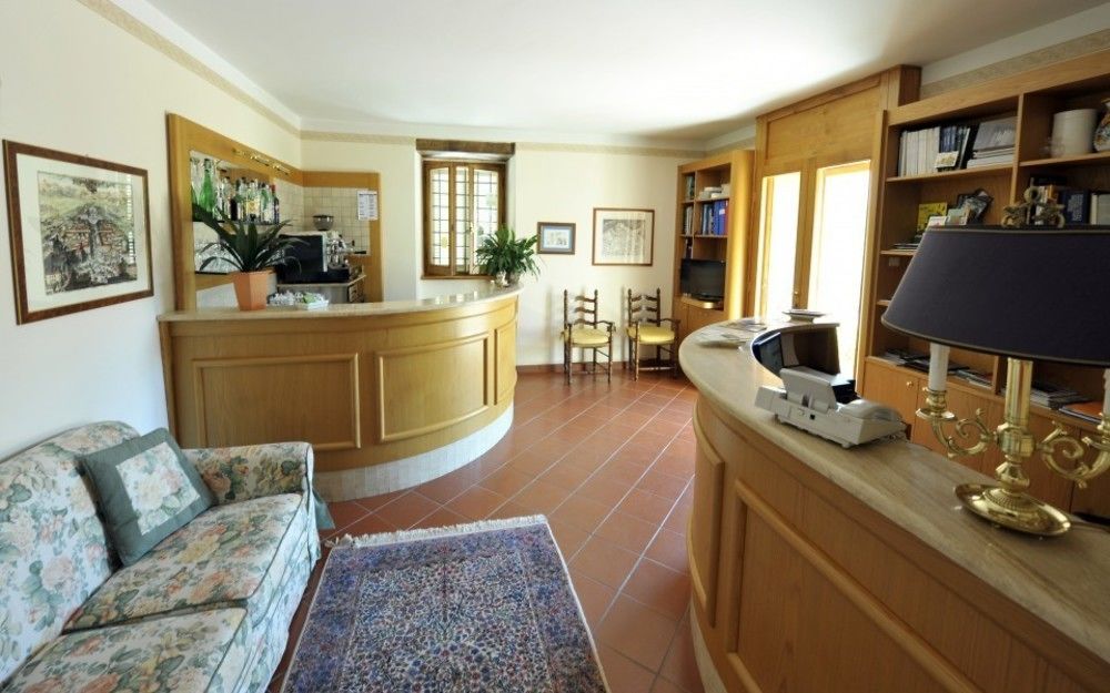 Albergo Villa Cristina 斯波莱托 外观 照片